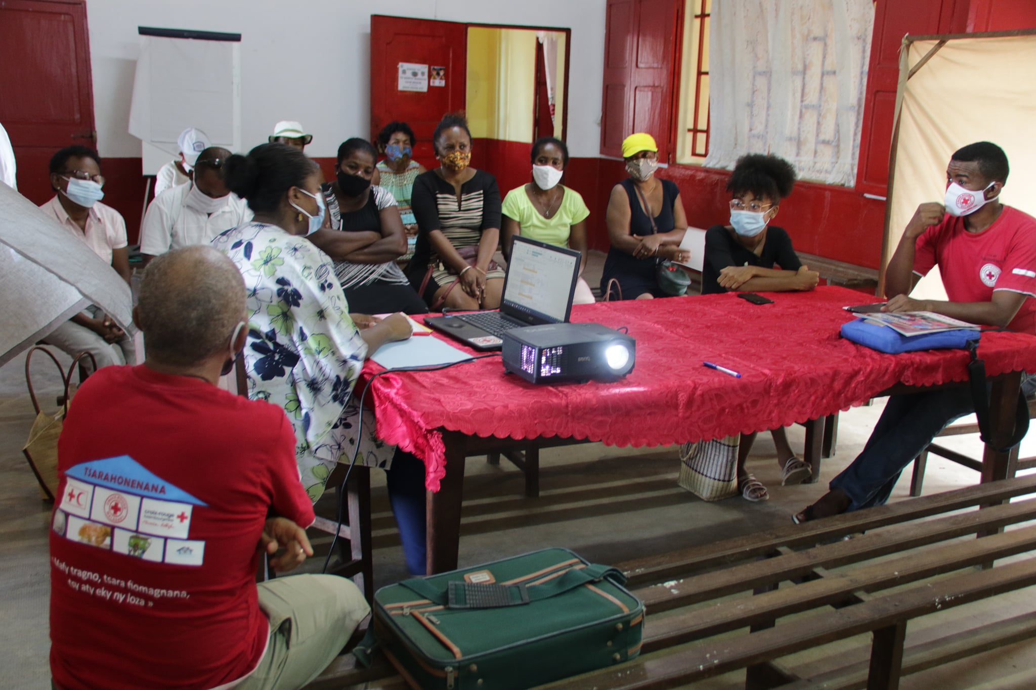 Fanomezana mari-pankasitrahana ireo mpilatsaka an-tsitrapo ao Antalaha